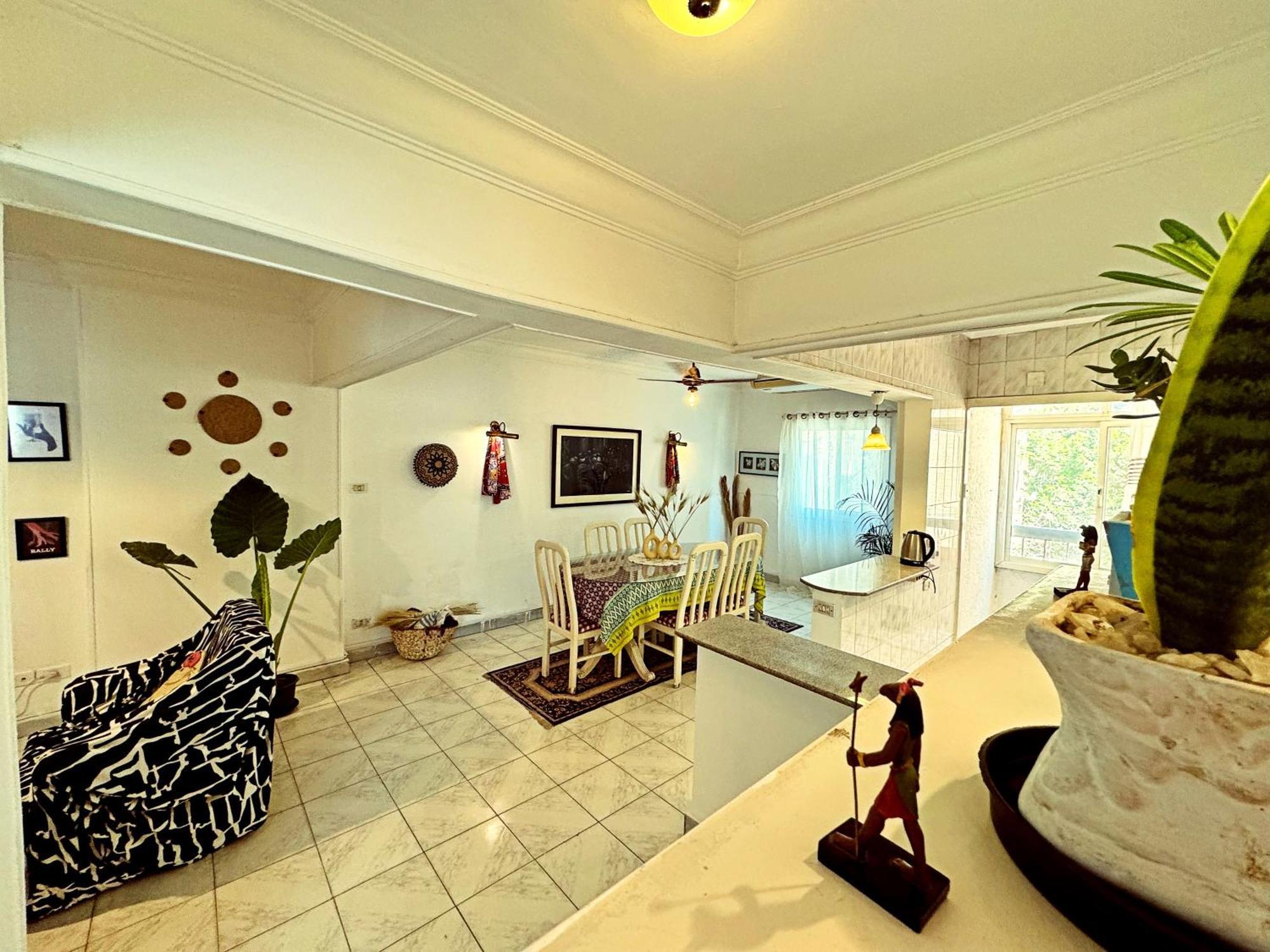 Large Room With Its Own Balcony Cairo Exterior photo